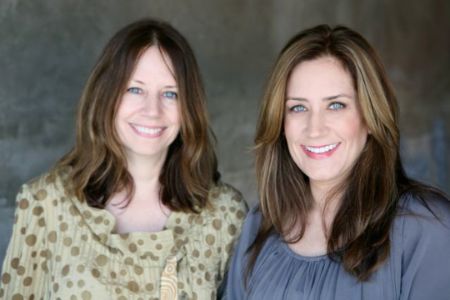Karen Sprecher (right) and her older sister Jill Sprecher (left).